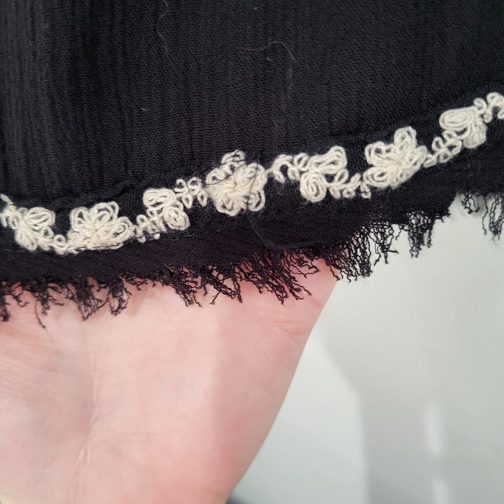 FREE PEOPLE Diamond Embroidered Bell Sleeve Top Black/White SZ L - Picture 7 of 10